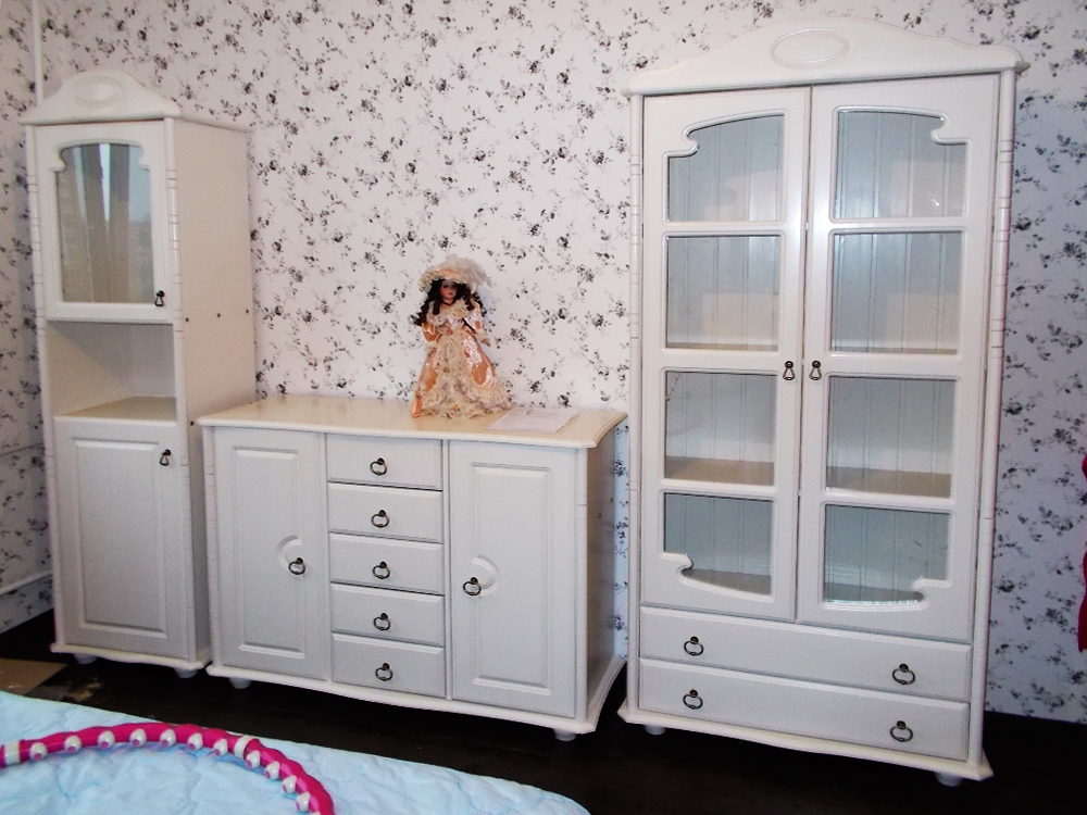 Сервант с 2 дверцами Айно 1-ств фасад со стеклом (ручка слева)