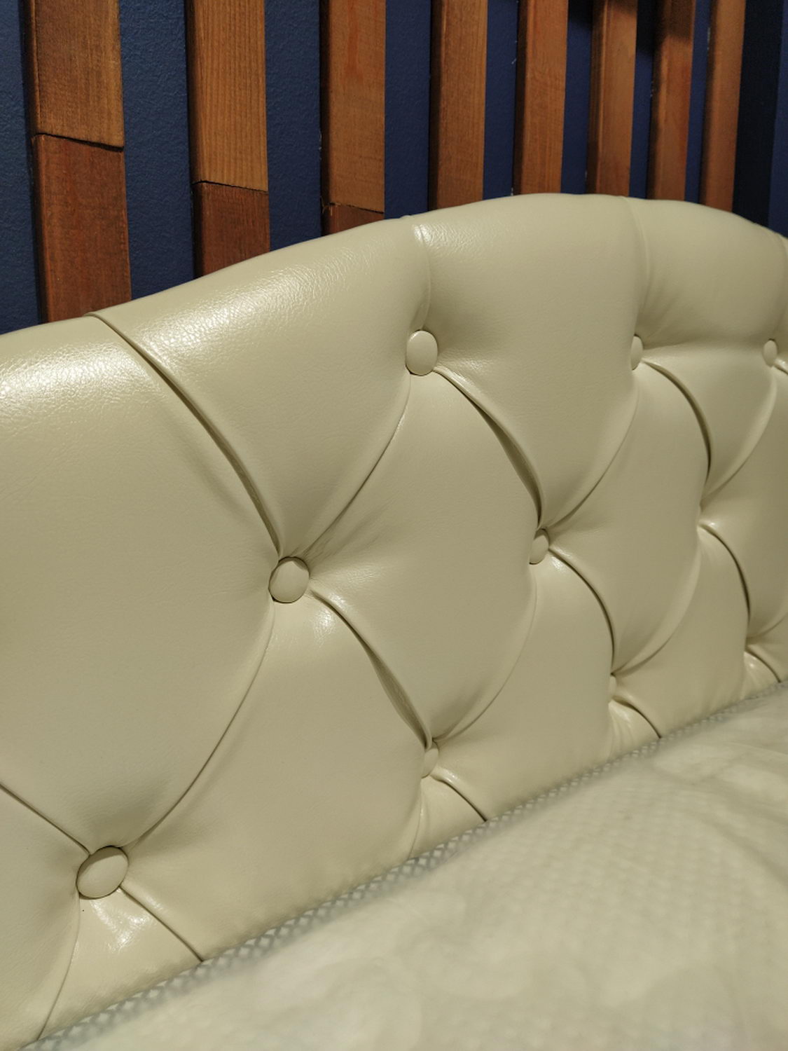 Тахта Айно №8 с мягким изголовьем с ящиками 900х2000