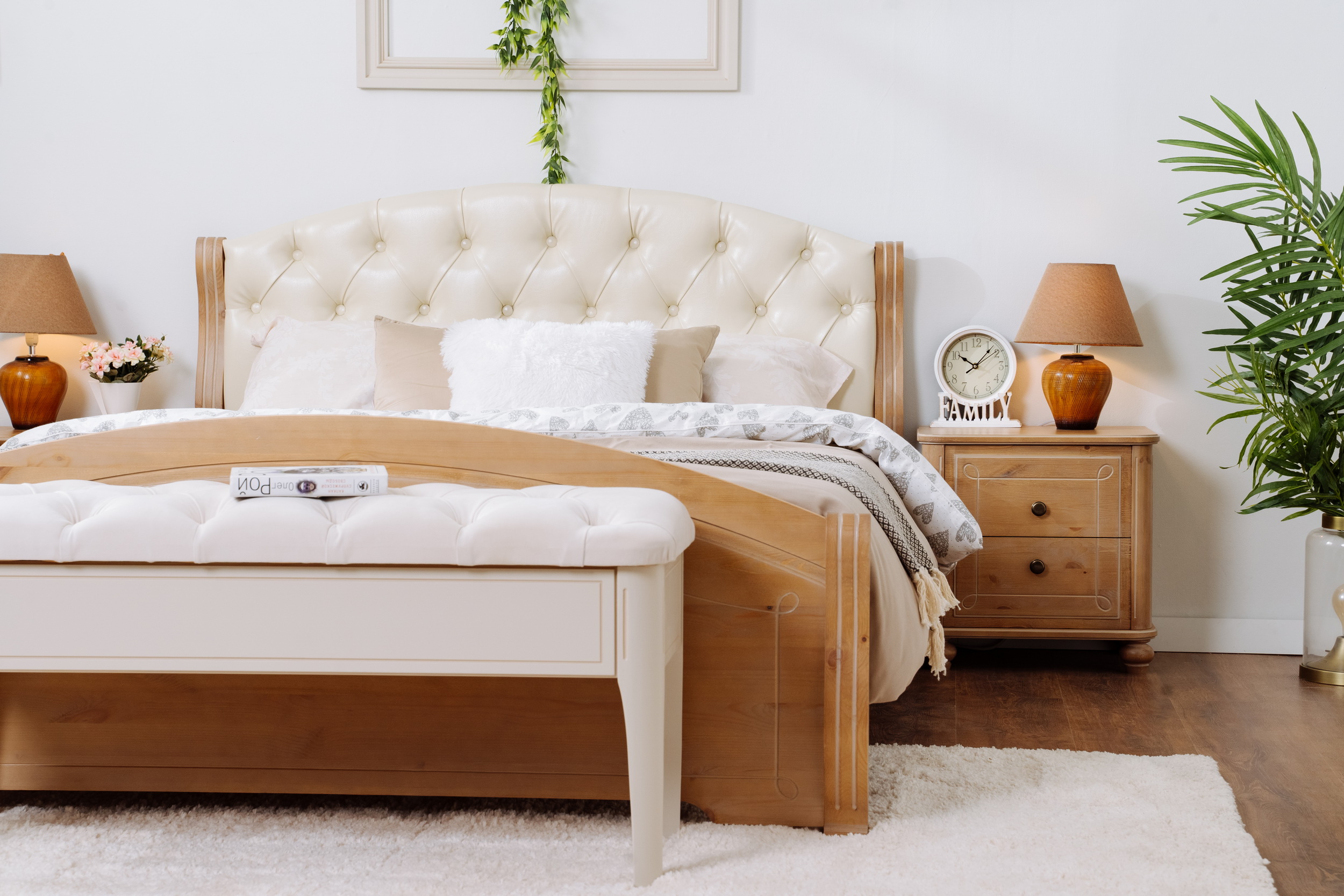 Кровать мягкая массив Бетти №51 1400х2000