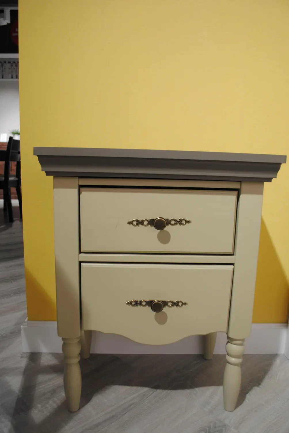 Тумба прикроватная из массива сосны Бьерт 1-52 сосна