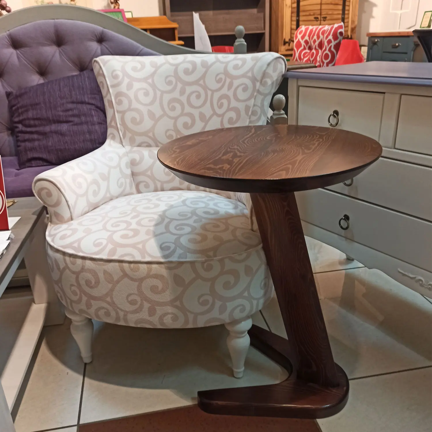 Столик из натурального дерева приставной ОВ 01