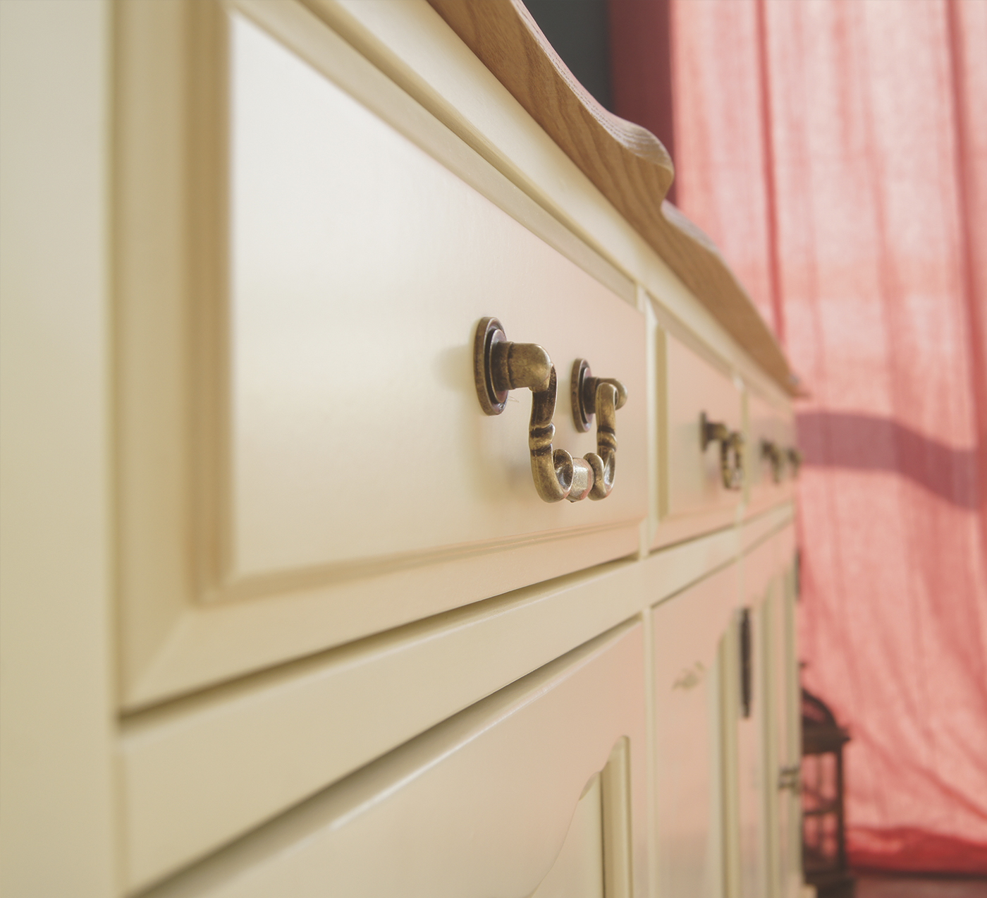 Комод массив дерева "Leontina" с ящиками и дверками