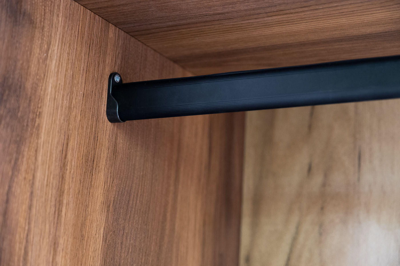 GD-10009-2 Шкаф Alto пенал c вешалкой,цвет дуб Барокко, глухой 50*57*228.5см