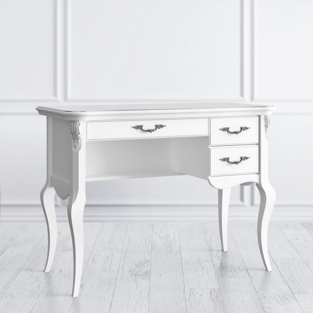 Туалетный столик