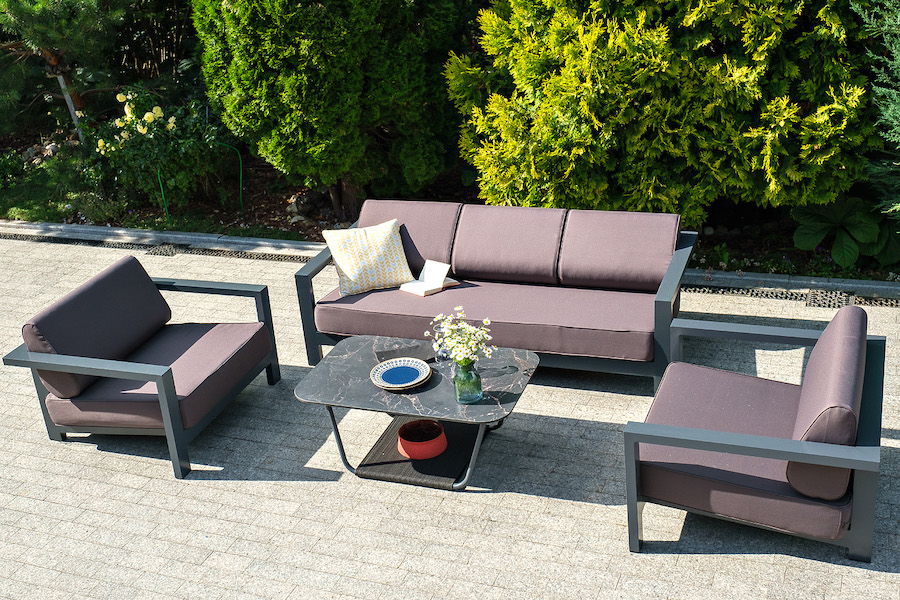 «Горнида» лаунж-зона из алюминия со столиком из HPL