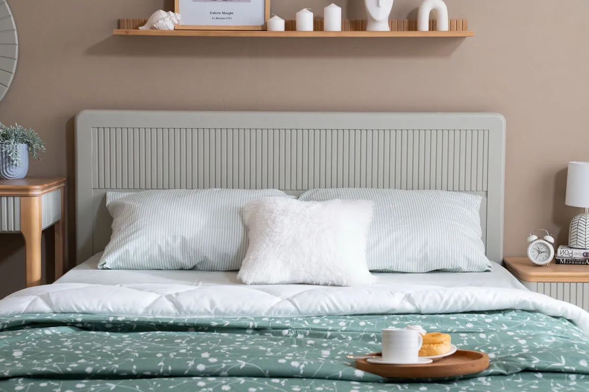 Кровать из дерева Грета №1 1600х2000